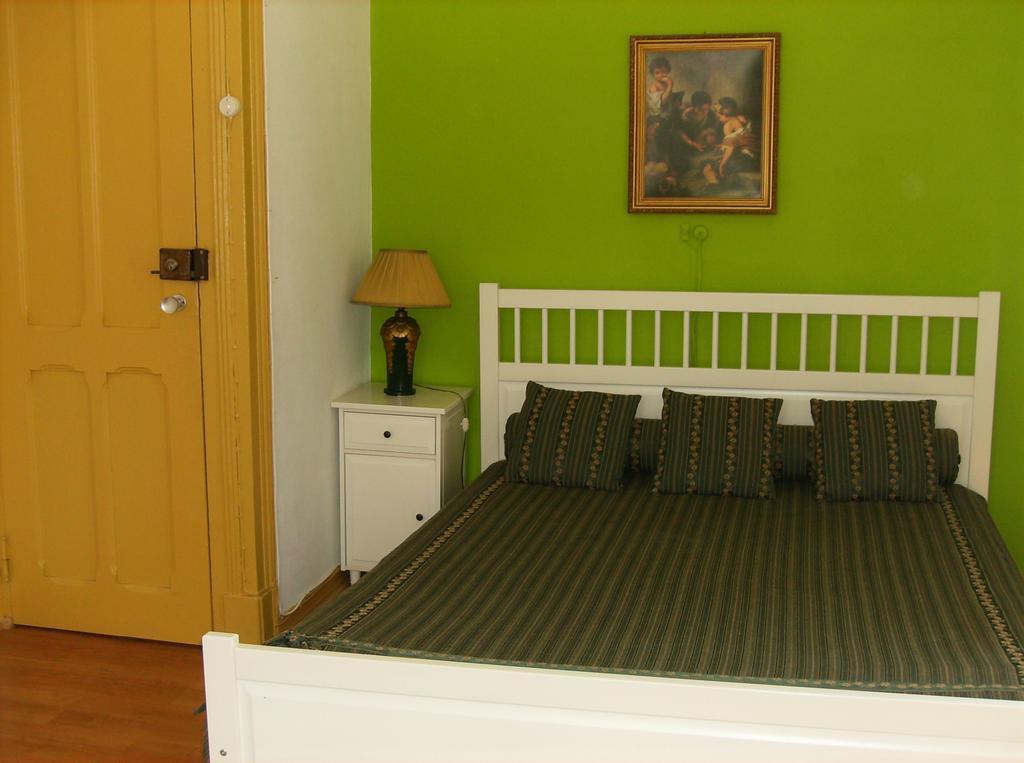 Dias E Dominguez Hostel - Lisbon — Photos 1