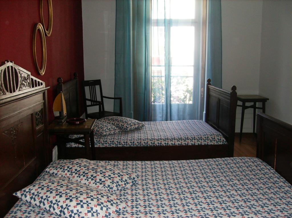 Dias E Dominguez Hostel - Lisbon — Photos 2